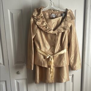 Gold stripe Ruffled Jacket and Skirt Set. Size 14